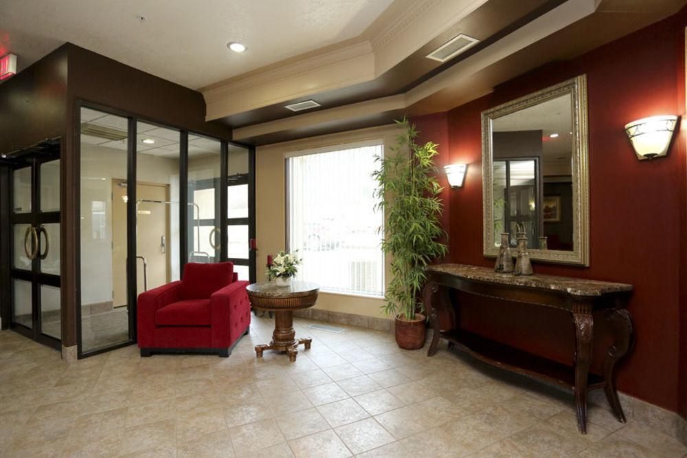 The Bridgeport Inn Fort Mcmurray Ngoại thất bức ảnh