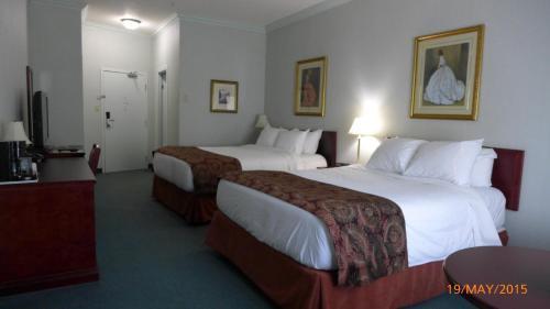 The Bridgeport Inn Fort Mcmurray Ngoại thất bức ảnh